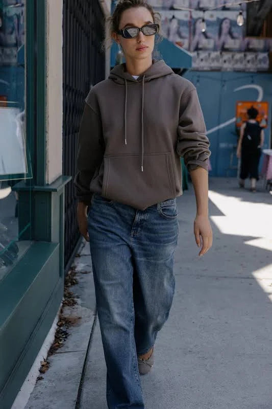 BASIC HOODIE SWEATSHIRT