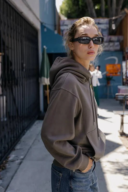 BASIC HOODIE SWEATSHIRT